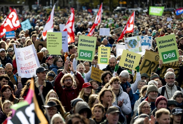 Zehntausende bei Klimaprotest vor Parlamentswahl in den Niederlanden