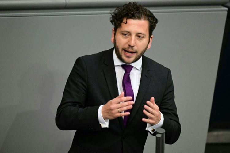 Grüne unterstützen Dobrindts Vorstoß für Krisenvorsorge als Thema in Schulen