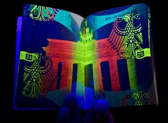 Italiener mit 21 gefälschten Ausweisdokumenten an Flughafen Köln/Bonn gefasst