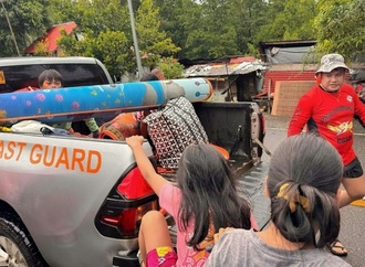 Taifun ''Kalmaegi'': Tausende Menschen auf den Philippinen in Sicherheit gebracht