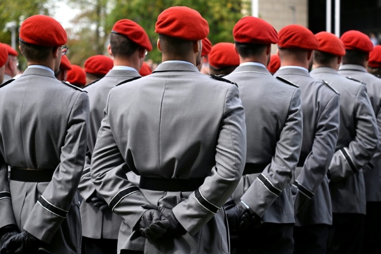 Wehrdienst: Generalinspekteur Breuer gegen Losverfahren bei der Musterung