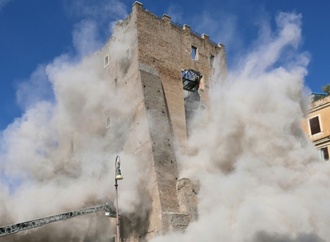 Turm aus dem Mittelalter in Rom eingestürzt: Vermutlich ein Arbeiter verschüttet