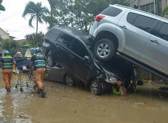 Dutzende Tote und 400.000 Evakuierte: Taifun ''Kalmaegi'' wütet auf den Philippinen