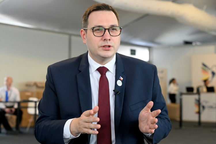 Tschechiens Außenminister warnt vor Reduzierung der Ukraine-Hilfe unter neuer Regierung