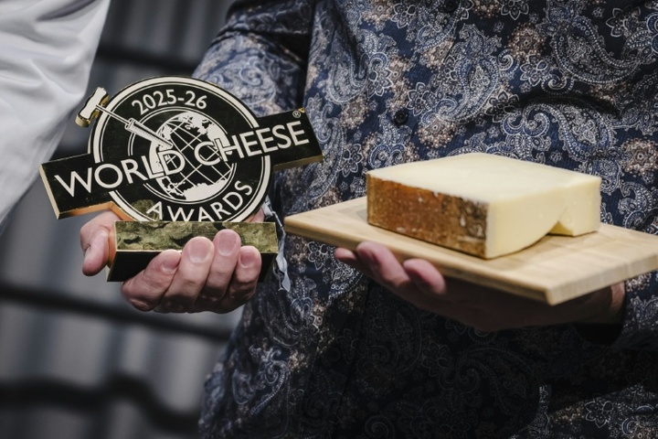 Schweizer Bergkäserei gewinnt mit 18 Monate altem Gruyère Weltmeisterschaft in Bern