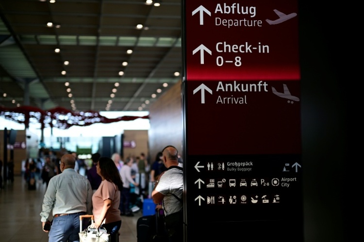 Airlines: Auswirkung von Ticketsteuersenkung unklar