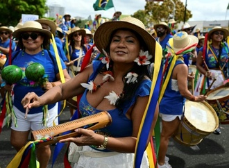 Tausende bei Großdemonstration zur Halbzeit der Klimakonferenz in Brasilien