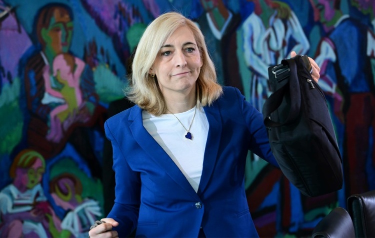 Warken dringt auf Verbesserung der Versorgung von Long-Covid-Patienten