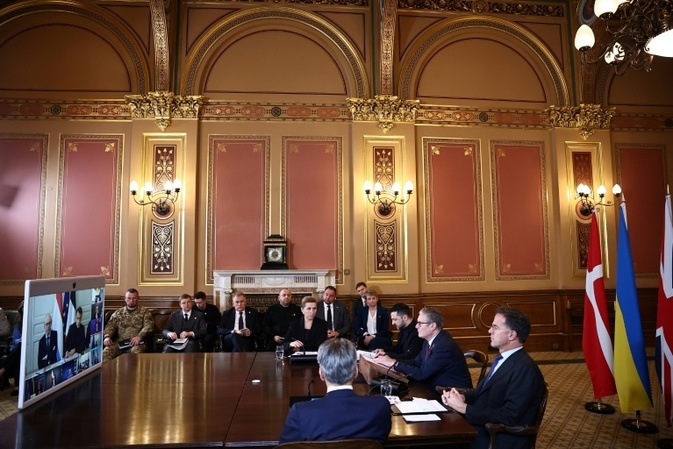 Ukraine-Unterstützer beraten in Videokonferenz über Friedensprozess