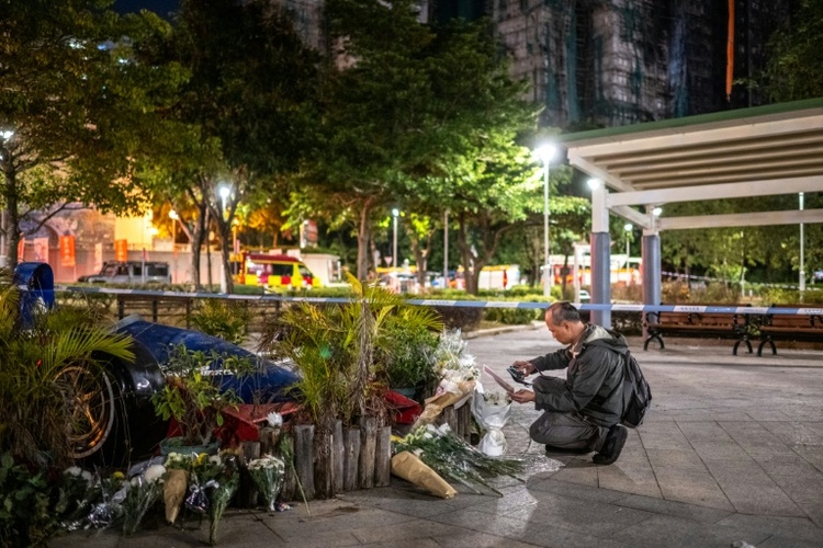 Verheerender Großbrand mit 128 Toten: Regierung in Hongkong gedenkt der Opfer