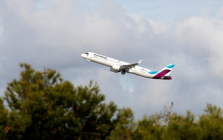 Gericht untersagt Eurowings irreführende Werbung mit CO2-Ausgleich