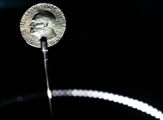 Nobelpreise werden feierlich in Oslo und Stockholm verliehen