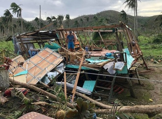 Klimaklage: Opfer von Taifun auf den Philippinen verlangen Entschädigung von Shell
