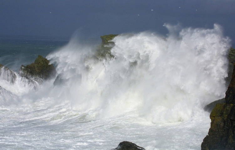 Französische Forscher entdecken 7000 Jahre alte Mauer im Atlantik