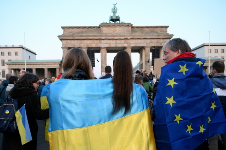 Vor Berliner Ukraine-Treffen: Deutsche Außenpolitiker fordern starke Rolle Europas