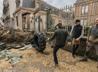 Rinder-Virus: Französische Bauern protestieren gegen das Keulen von Herden