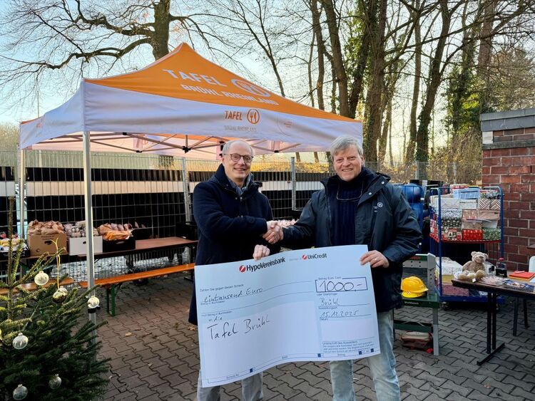 Rheingas spendet 1.000 Euro an die Brühler Tafel