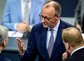 Merz stellt sich Fragen von Abgeordneten - und gibt Regierungserklärung ab