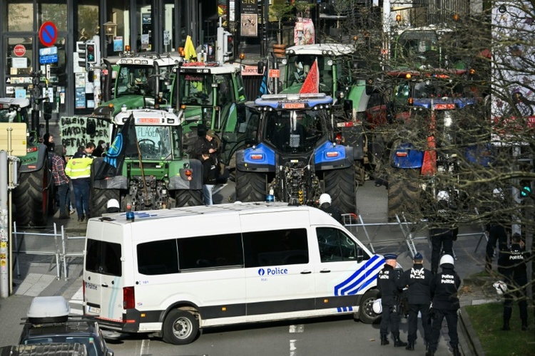 Tausende Landwirte demonstrieren in Brüssel gegen Mercosur-Handelsabkommen