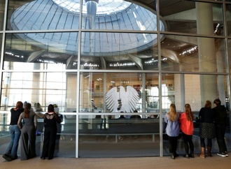 Bundestag befasst sich mit Start-up-Förderung und Krankenkassen