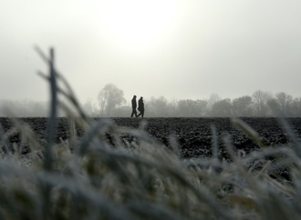 Viele Verkehrsunfälle auf glatten Straßen vor allem in Nordhälfte Deutschlands