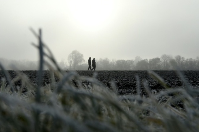 Viele Verkehrsunfälle auf glatten Straßen vor allem in Nordhälfte Deutschlands