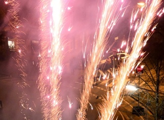 Streit um Böllerverbot an Silvester - Unfälle mit Feuerwerk bereits am Wochenende