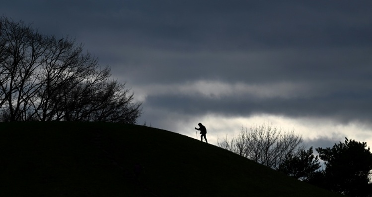 DWD: Jahreswechsel wird überwiegend nasskalt und windig