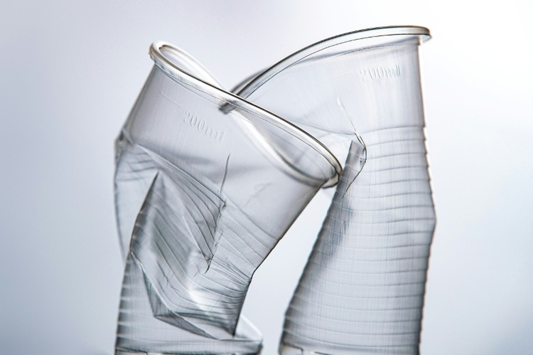 Frankreich verschiebt Verbot von Wegwerf-Plastikbechern um vier Jahre