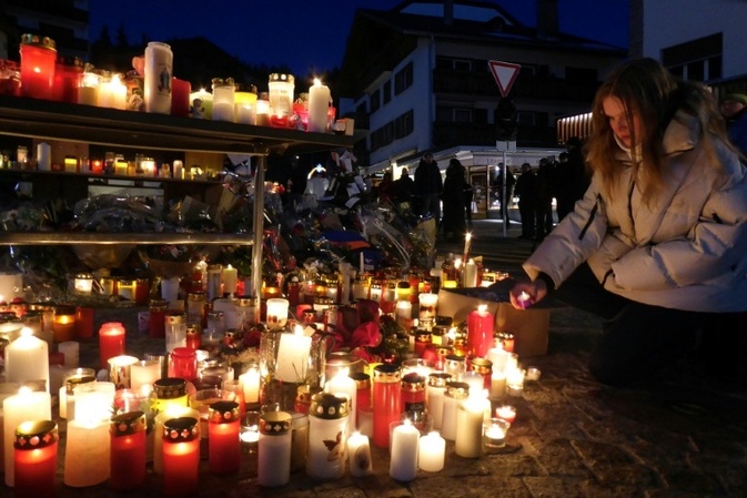 Brandkatastrophe in der Schweiz: Ermittlungen gegen Bar-Betreiber - elf Tote identifiziert