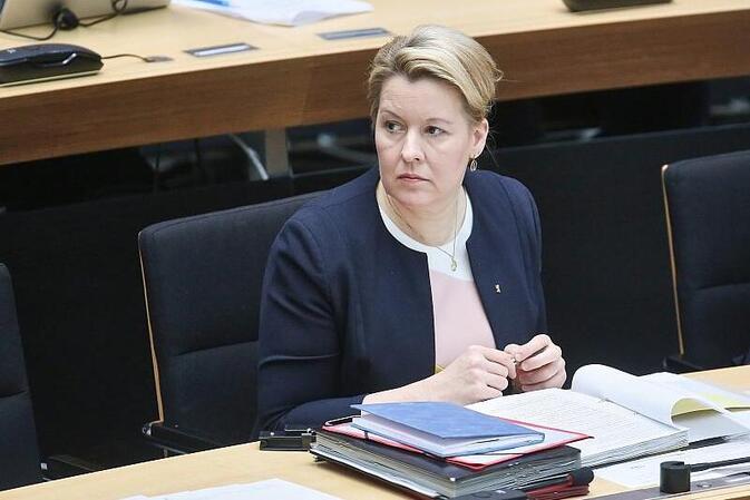 Giffey drängt auf Bundesunterstützung nach Angriff auf Stromnetz
