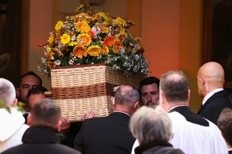 Familie und Freunde nehmen Abschied von Filmstar und Tierschützerin Brigitte Bardot