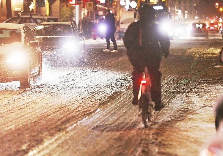 Starke Schneefälle und Glatteisgefahr in Deutschland erwartet