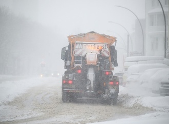 Entwarnung nach Sturmtief ''Elli'' - aber neue Probleme durch gefrierenden Regen