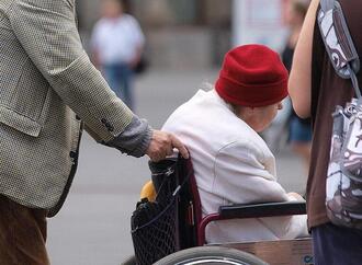 Pflege im Heim wird immer teurer