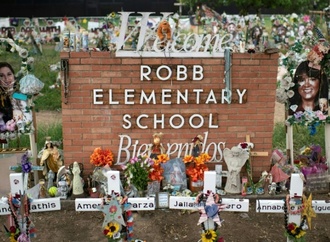 USA: Polizist von Vorwurf des fehlenden Eingreifens bei Schusswaffenangriff freigesprochen