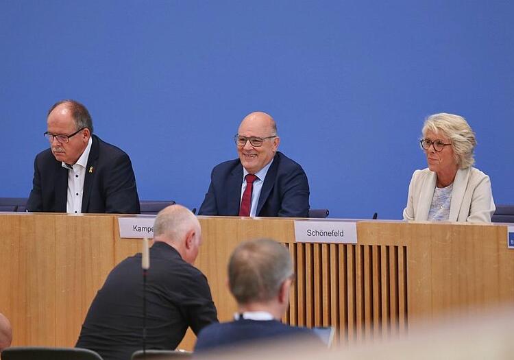 Mindestlohnerhöhung betraf fast fünf Millionen Jobs