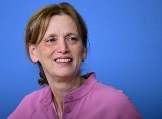 Altersgrenze für Soziale Medien: Prien kündigt Vorschlag bis Jahresmitte an