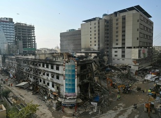 Pakistan: Zahl der Todesopfer bei Brand in Einkaufszentrum steigt auf 67