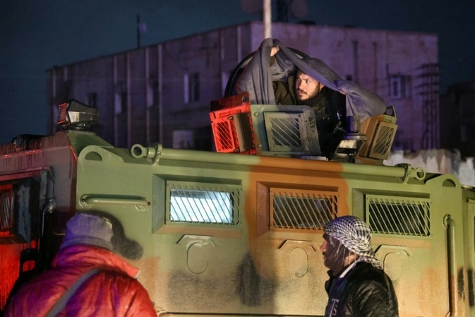 EU äußert ''größte Sorge'' über mutmaßliche Ausbrüche von IS-Häftlingen in Syrien