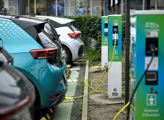 EU-Neuwagenmarkt 2025 gewachsen - Deutliches Plus bei Hybrid- und E-Autos