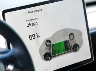 Touchscreens statt Knöpfe: Bedienfreundlichkeit von Autos sinkt laut ADAC