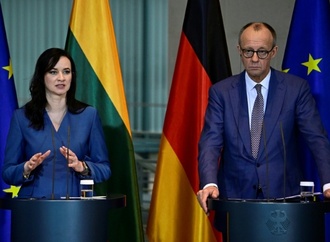 Merz prangert ''tägliche Kriegsverbrechen'' Russlands in der Ukraine an