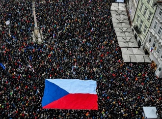 Zehntausende Tschechen demonstrieren für pro-westlichen Staatschef Pavel