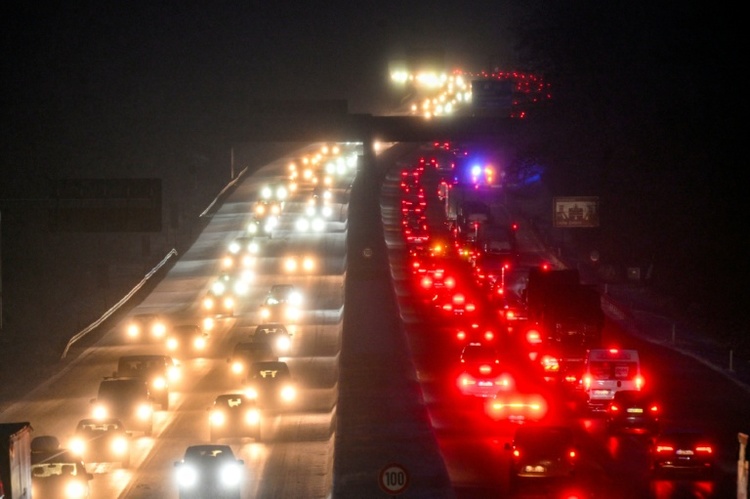 Winterferien: ADAC rechnet mit mehr Verkehr und warnt vor Stau