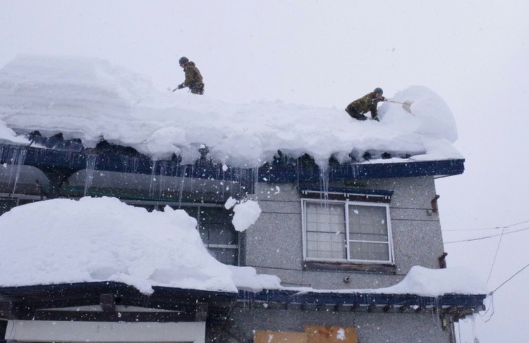 35 Tote durch Schneemassen in Japan - Warnung vor Dach-Lawinen