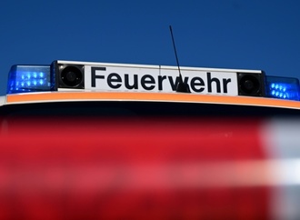 Mehrere Unfälle wegen Glätte auf Autobahn 10 in Brandenburg - 19 Verletzte