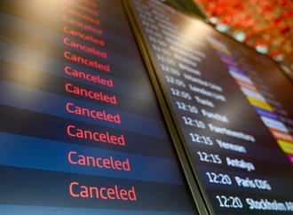 Verkehrsprobleme durch Eisregen - Flughafen Berlin-Brandenburg zeitweise lahmgelegt