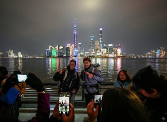 Zwei Franzosen laufen in eineinhalb Jahren zu Fuß nach Shanghai