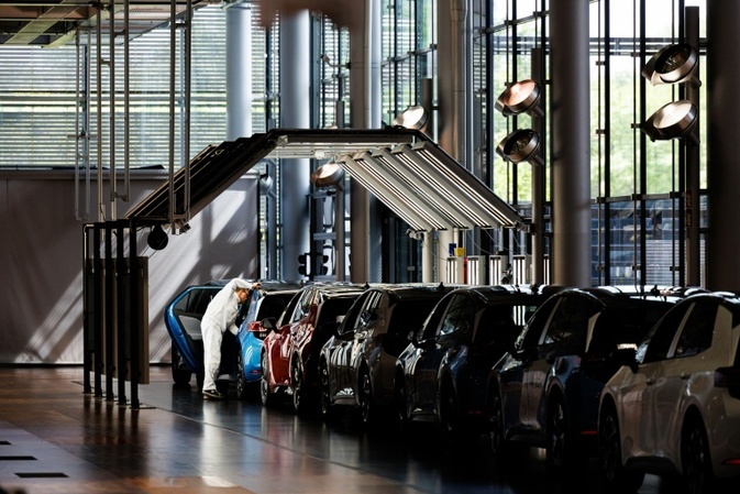 Autoindustrie warnt vor Arbeitsplatzverlust in Deutschland - und fordert Reformen